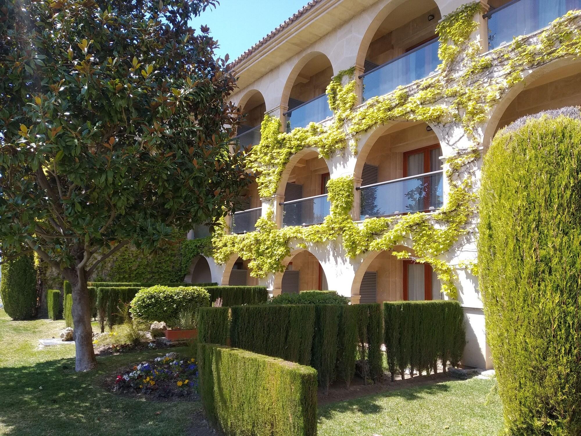 Hotel De 4*