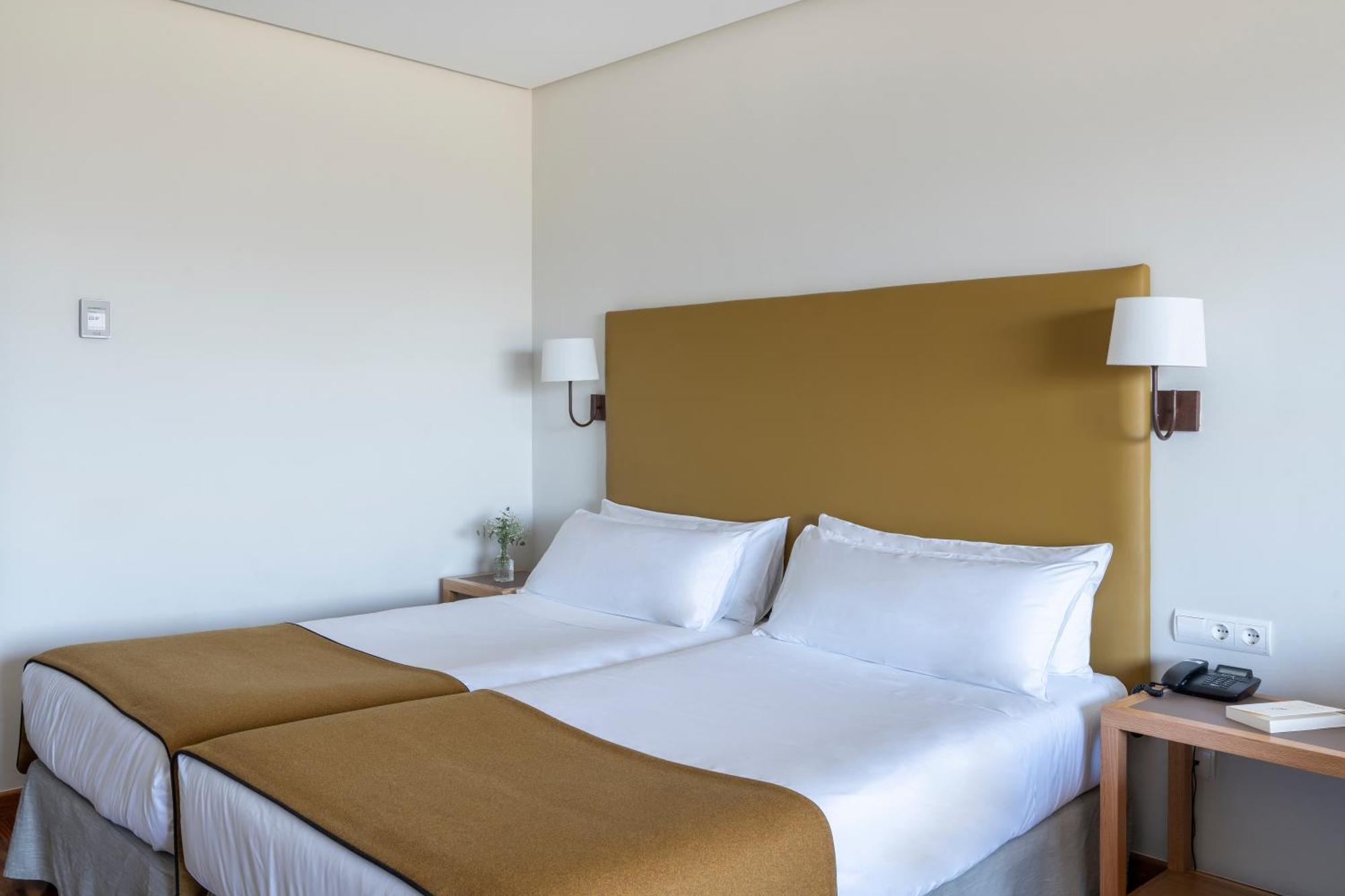 Hotel De 4*